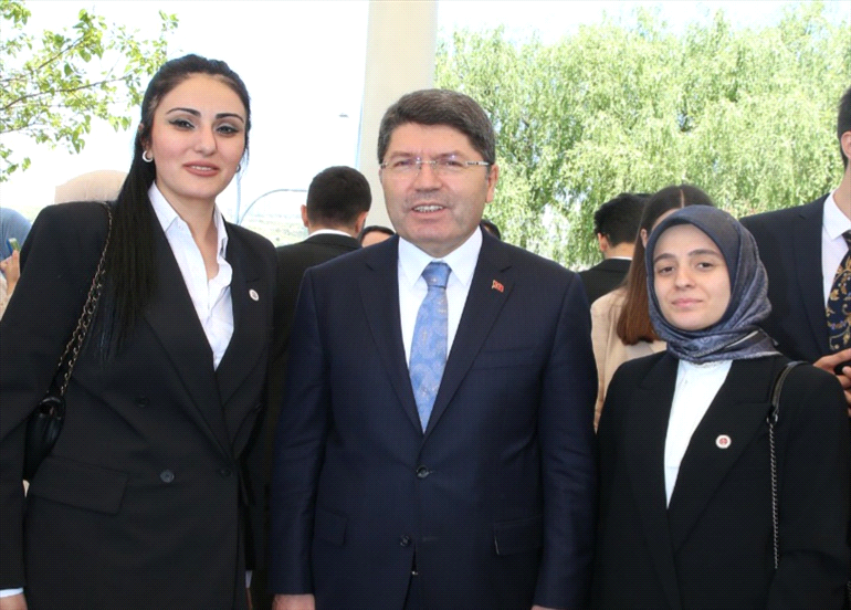 ADALET BAKANIMIZA, STAJYERLERİN TALEP VE SORUNLARINI İLETTİK…