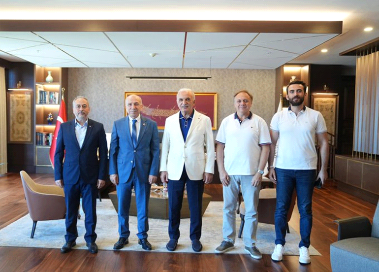 ÜMRANİYE BELEDİYE BAŞKANINA ZİYARET