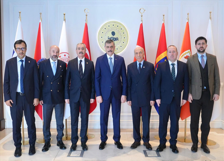 İÇİŞLERİ BAKANIMIZ MUSTAFA ÇİFTÇİ’YE ZİYARET - Resim 2